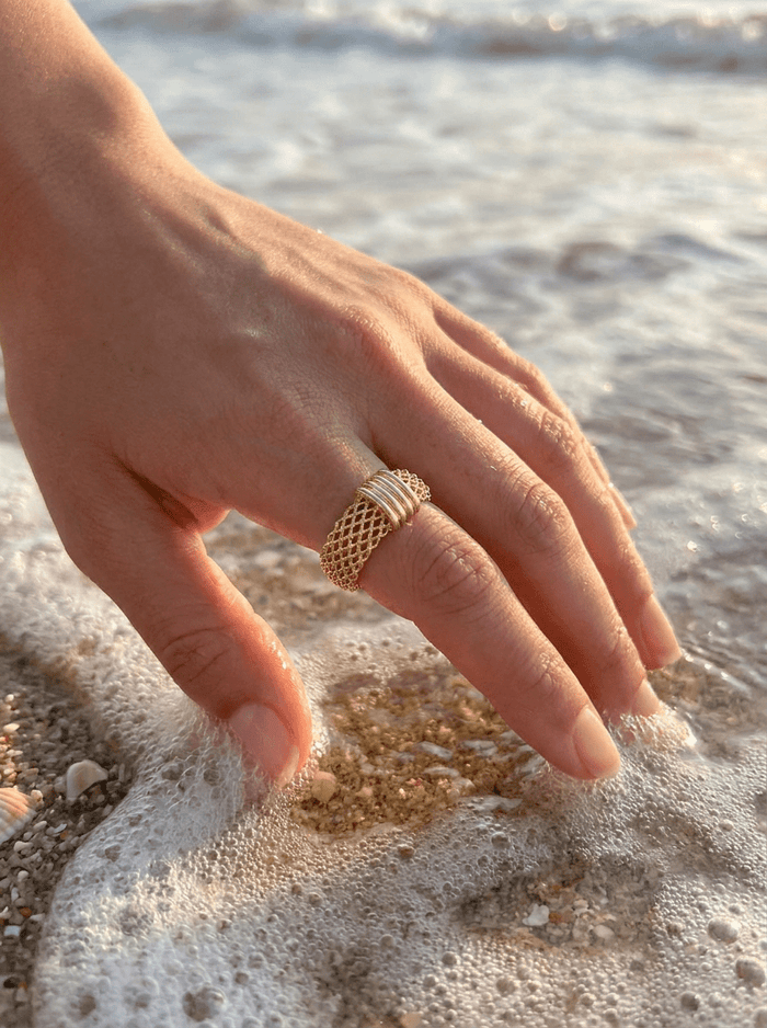 Anillo Enchapado Oro 18K Malla Tejida