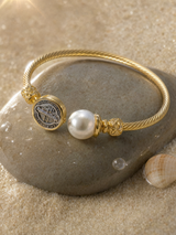 Esclava oro 18k con perla y medalla San Benito · foto 4 · Buono Joyas
