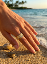 Anillo Enchapado Oro 18K Pliegues con Brillo