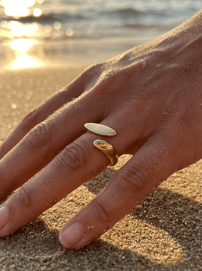 Anillo Enchapado Oro 18K Óvalo Abierto