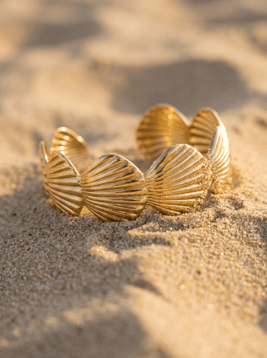 Pulsera Brazalete Conchas Doradas