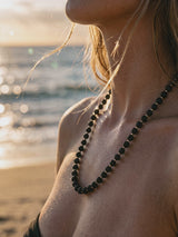 collar-con-piedra-volcanica video playa Buono